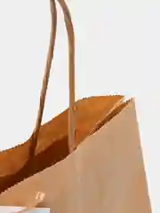 Коричневый крафт пакет подарочный 22*12*25 см с лентой и открыткой с кручеными ручками