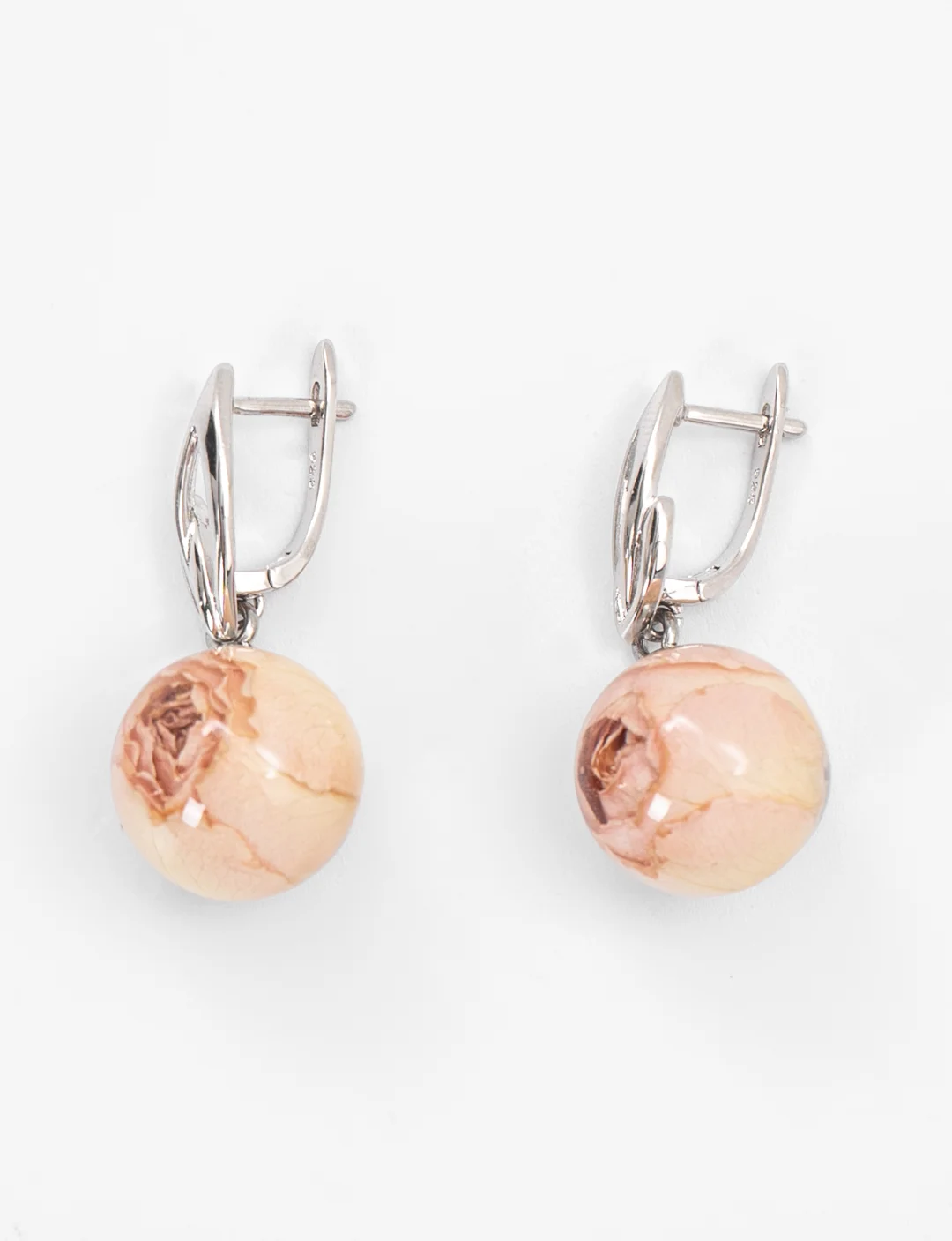 Серьги из настоящих роз женские ручной работы