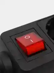 Черный удлинитель с выключателем Perfeo Powermate, 3 розетки