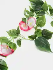 Тёмно-розовый искусственные цветы: лиана, лоза цветущая, петуния