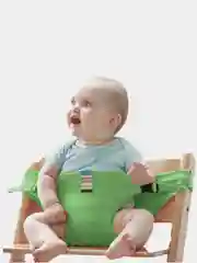 Желтый держатель ребенка на стуле