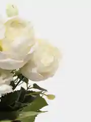 Белый искусственные цветы, композиция