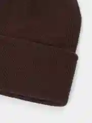 Шоколадный шапка с отворотом