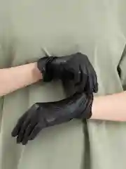 Черный перчатки одноразовые