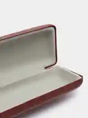 Коричневый футляр для очков