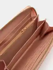 Розовый кошелек женский