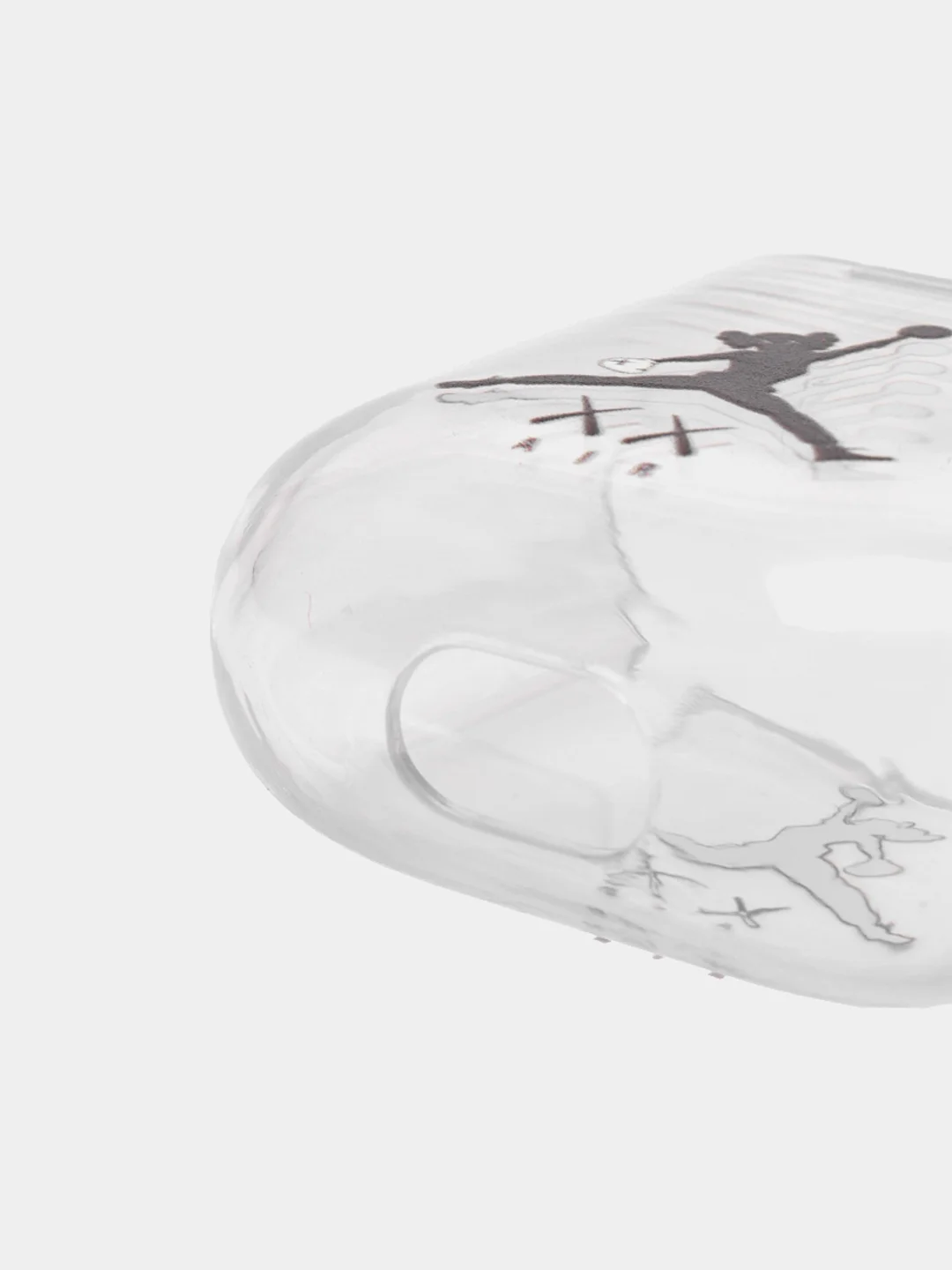 Серый прозрачный пластиковый чехол для Apple Airpods 1 / 2