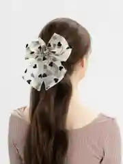 Бант заколка сердечки  белый черный