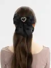 Черный бант заколка сердечки  белый черный