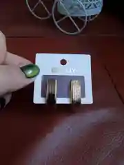 Белый серьги