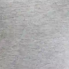 Серый футболка с вырезом на спине