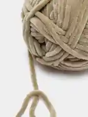 Карамельный пряжа плюшевая YarnArt Dolce (ЯрнАрт Дольче)