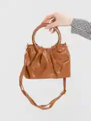 Карамельный сумка женская мини с ремешком через плечо и круглыми ручками на локоть