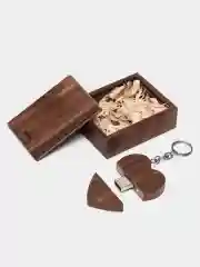 Флеш-накопитель USB деревянный в форме "Сердце"