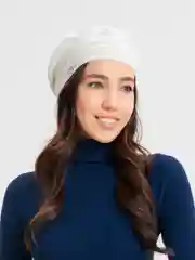 Молочный берет женский Витекс, с отворотом