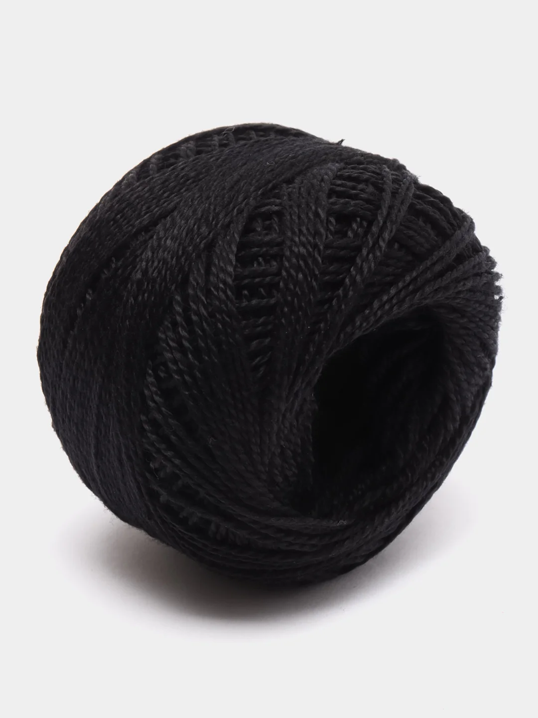 Черный пряжа "Ирис", 82 м