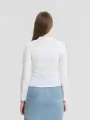 Белый лонгслив женский в рубчик