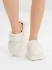 Белый тапочки домашние, дутые