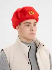 Красный шапка ушанка с кокардой СССР, сувенирная