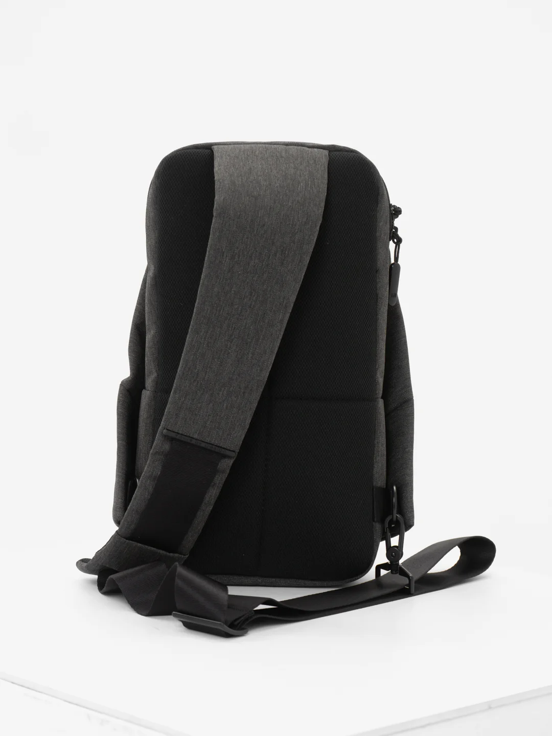 Черный рюкзак Xiaomi Mi City Sling Bag, DSXB01RM