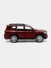 Бордовый металлическая модель Toyota Land Cruiser 300 в масштабе 1:24