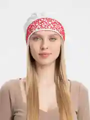 Красный шапка летняя