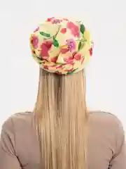Желтый шапка летняя