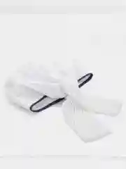Белый шапка летняя