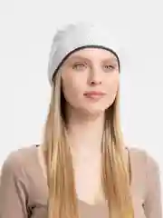 Белый шапка летняя
