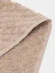Бежевый полотенце махровое, банное