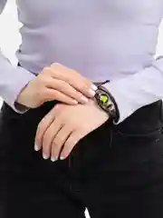Зеленый браслет женский на руку.Кожаный баслет