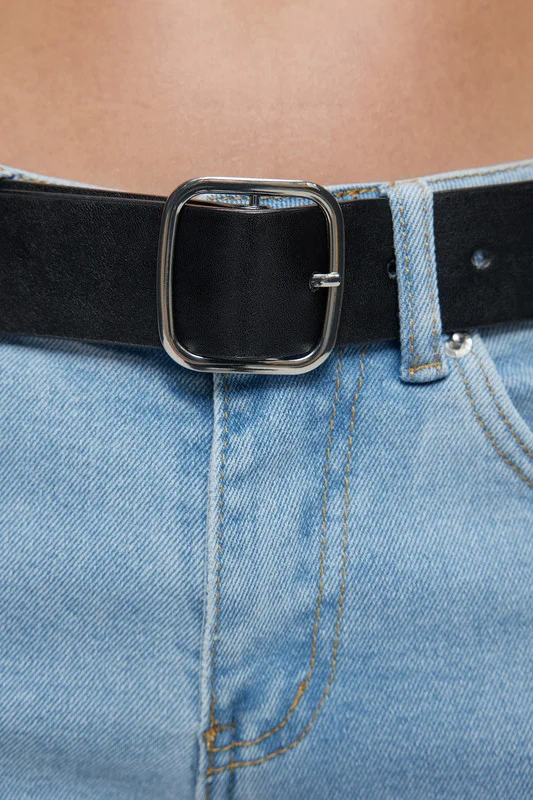 Голубой джинсы bootcut расклешенные с кожаным ремнем женские Befree