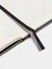 Блокнот А5 Brauberg "Note", софт-тач, с резинкой, клетка, серый, 80 листов, 162 х 218 мм