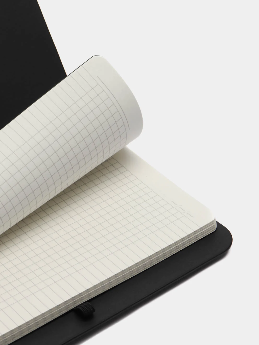 Блокнот BRAUBERG NOTE, под кожу, клетка, с резинкой, черный, А5, 162 х 21, 80 листов