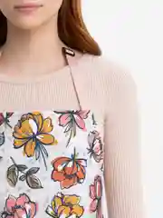 Коралловый фартук, бабушке