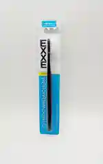 Черный зубная щетка Exxe Classic супер очищающая, с эргономичной ручкой