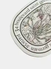 Алый ароматизатор воздуха для автомобиля или шкафа картонный