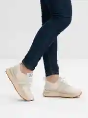 Розовый кроссовки женские
