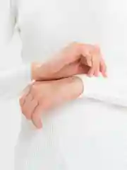 Белый джемпер женский