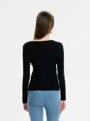 Черный джемпер женский