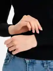 Черный джемпер женский