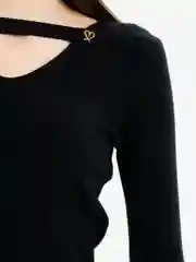 Черный джемпер женский
