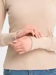 Бежевый водолазка женская