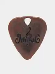Марсала подвеска в форме медиатора с логотипом "MusiG"