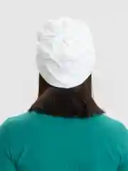 Белый кепи вязаный, женский