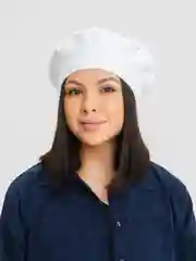Белый берет женский, на стойке