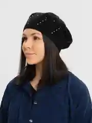 Черный берет женский