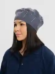 Сиреневый берет женский