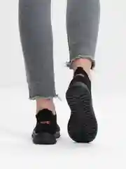 Черный кроссовки женские