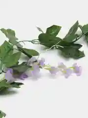 Пурпурный цветок глицинии. Искусственная лиана. Искусственные цветы